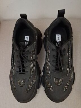 Steve Madden Black Chunky Sneaker with Stud Detail_1
